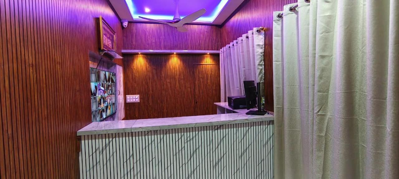 V R S Luxury Ac Dormitory Майсур Экстерьер фото