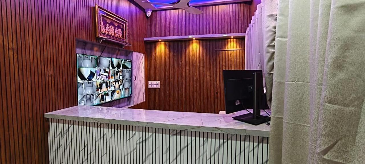 V R S Luxury Ac Dormitory Майсур Экстерьер фото
