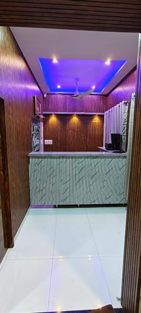 V R S Luxury Ac Dormitory Майсур Экстерьер фото